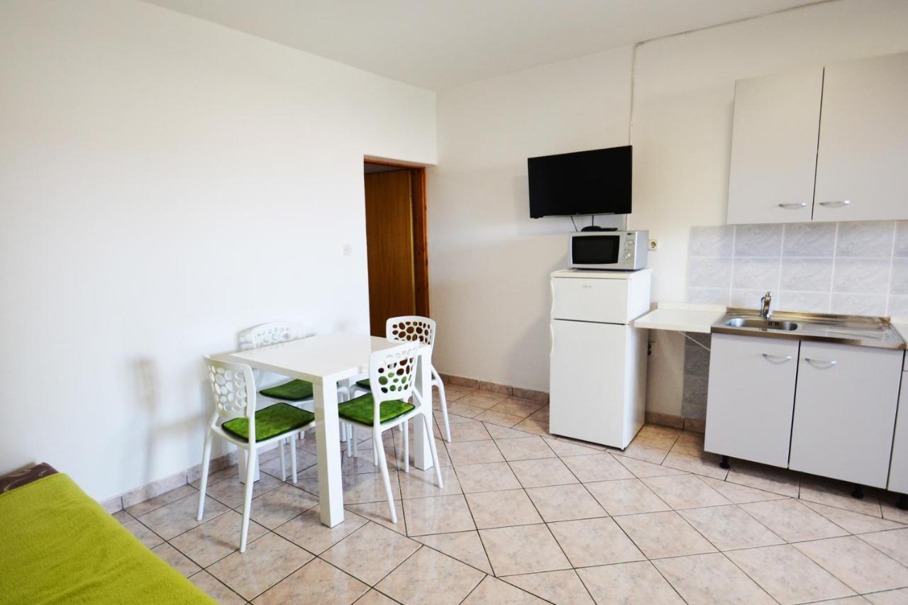 Apartments Barbati Kustići Eksteriør bilde