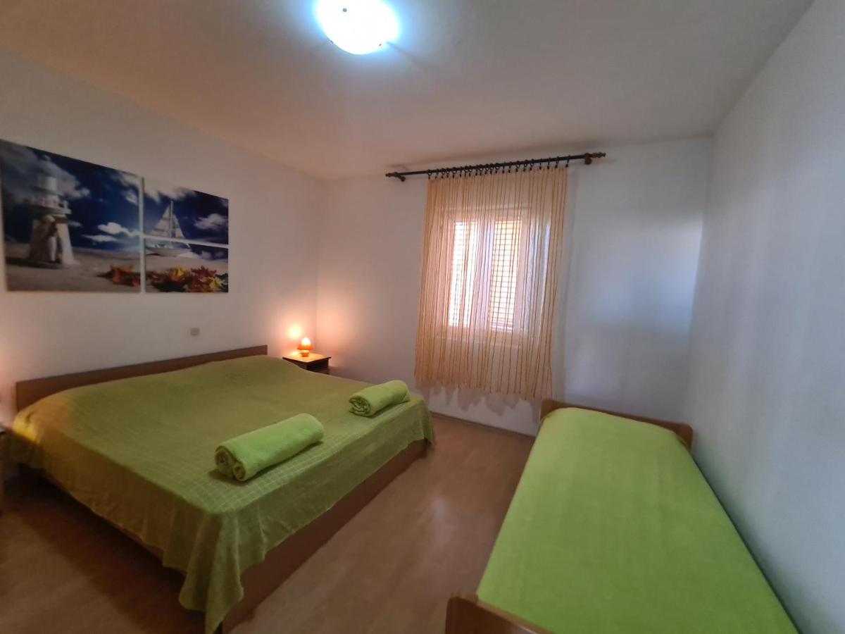 Apartments Barbati Kustići Eksteriør bilde