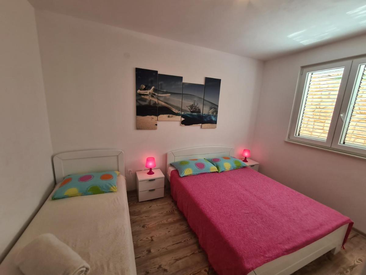 Apartments Barbati Kustići Eksteriør bilde