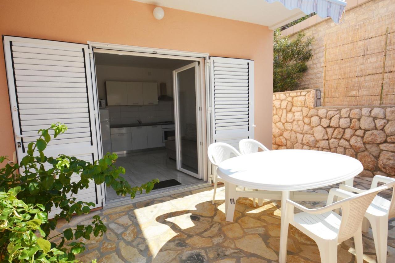 Apartments Barbati Kustići Eksteriør bilde