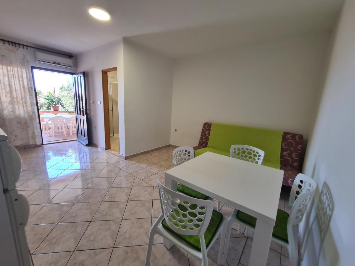 Apartments Barbati Kustići Eksteriør bilde