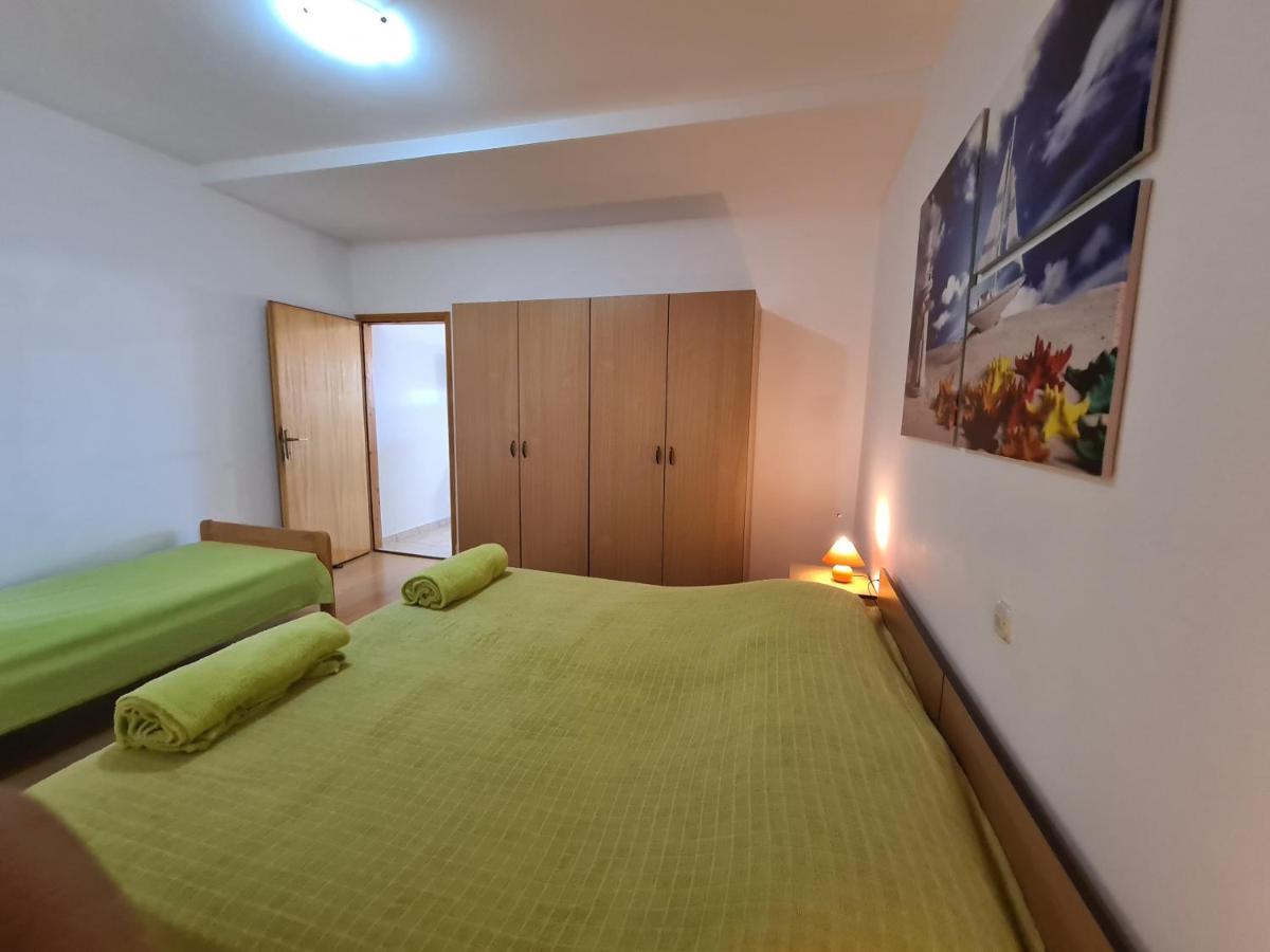 Apartments Barbati Kustići Eksteriør bilde