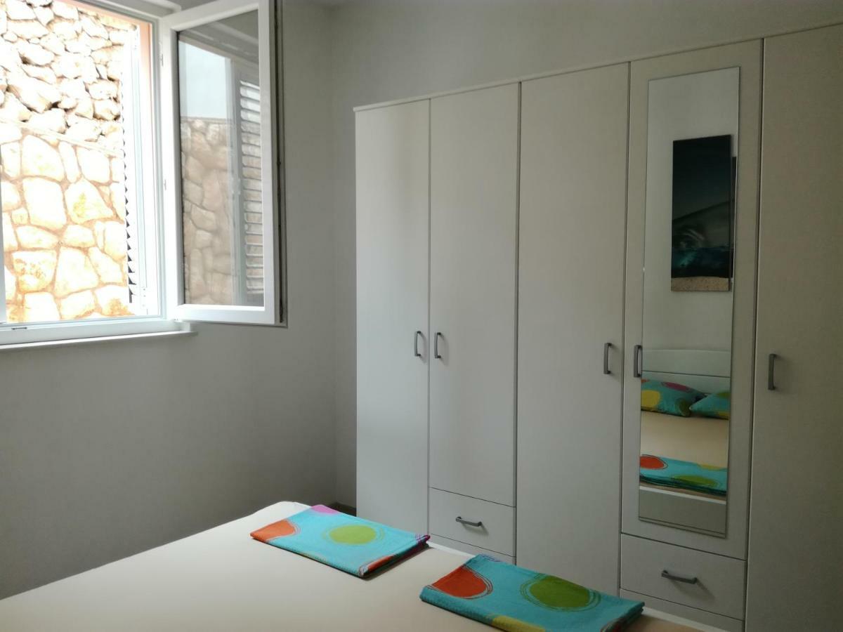 Apartments Barbati Kustići Eksteriør bilde