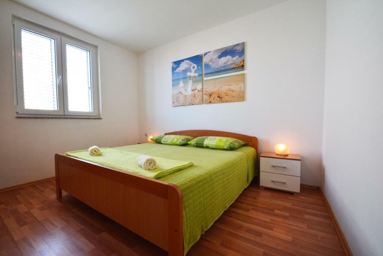 Apartments Barbati Kustići Eksteriør bilde