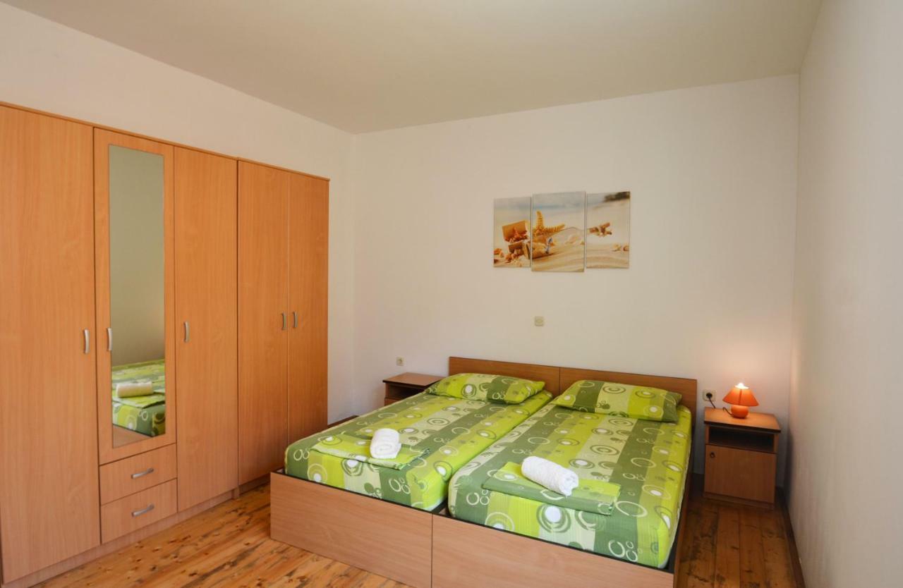 Apartments Barbati Kustići Eksteriør bilde
