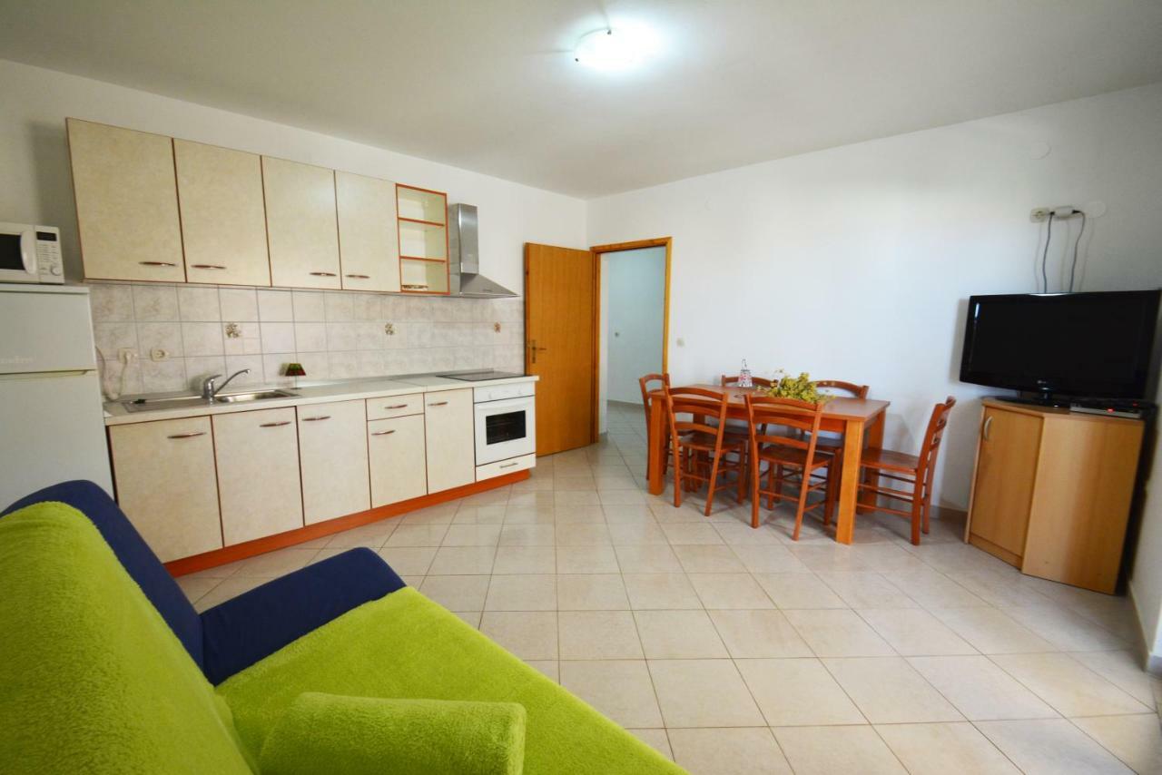 Apartments Barbati Kustići Eksteriør bilde