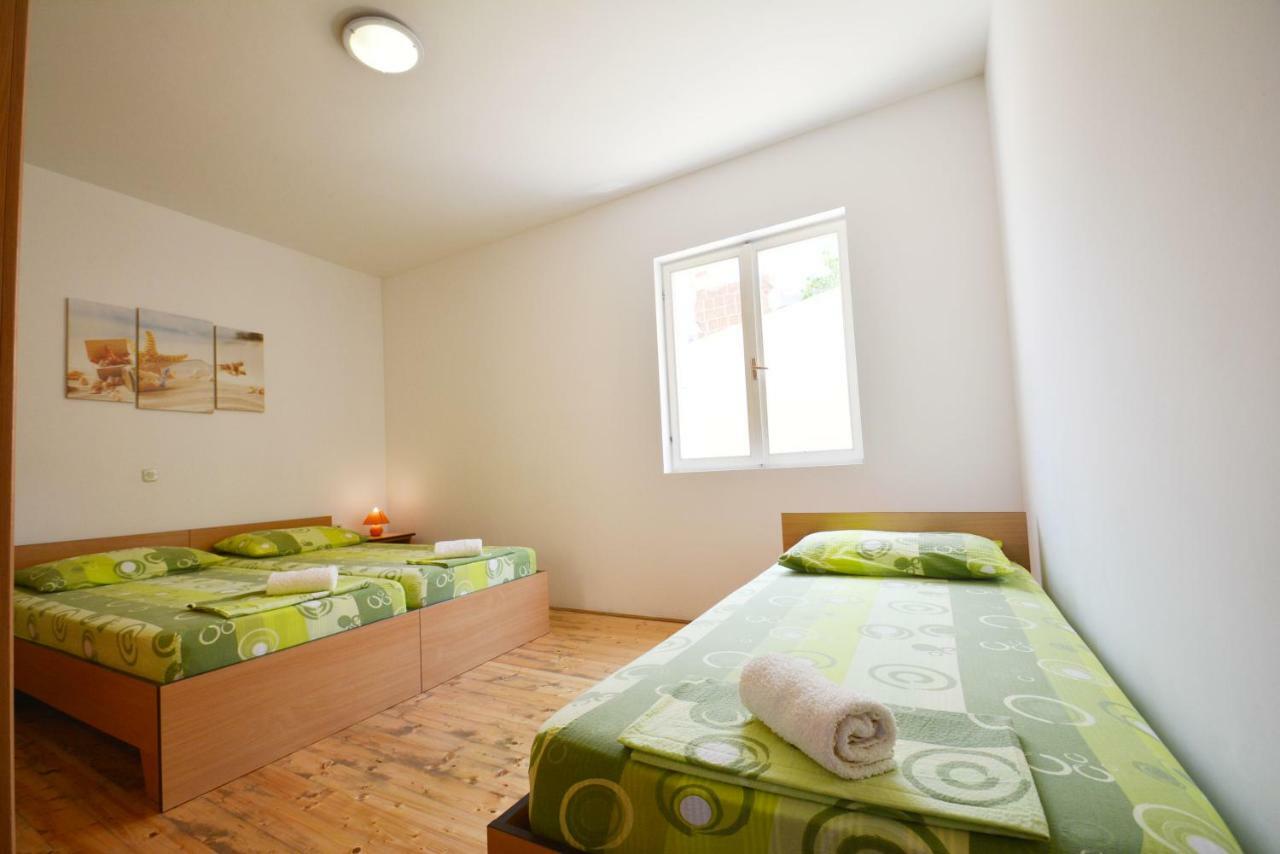 Apartments Barbati Kustići Eksteriør bilde